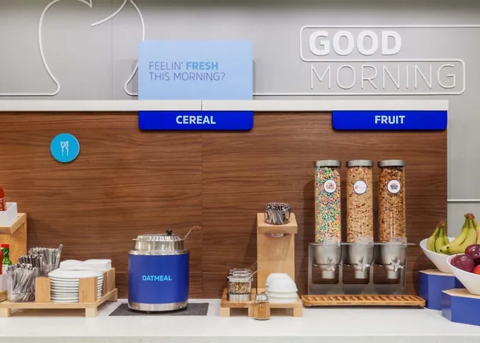 Holiday Inn Express & Suites Eureka By Ihg